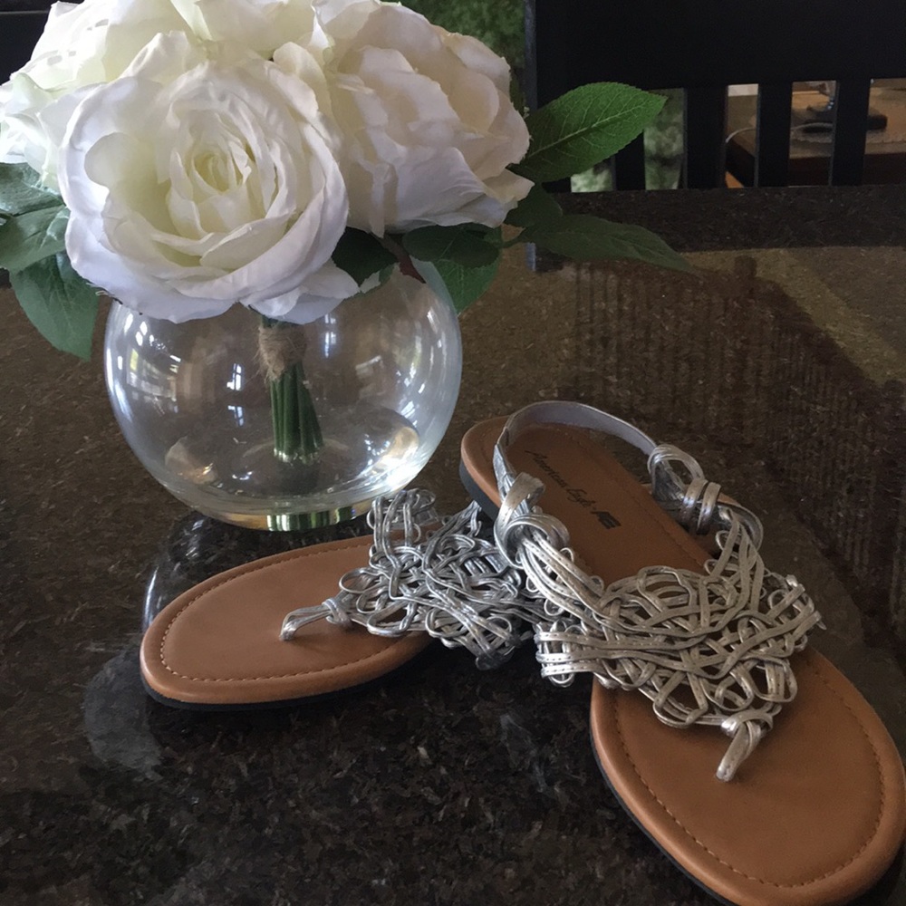 American Eagle Sandals